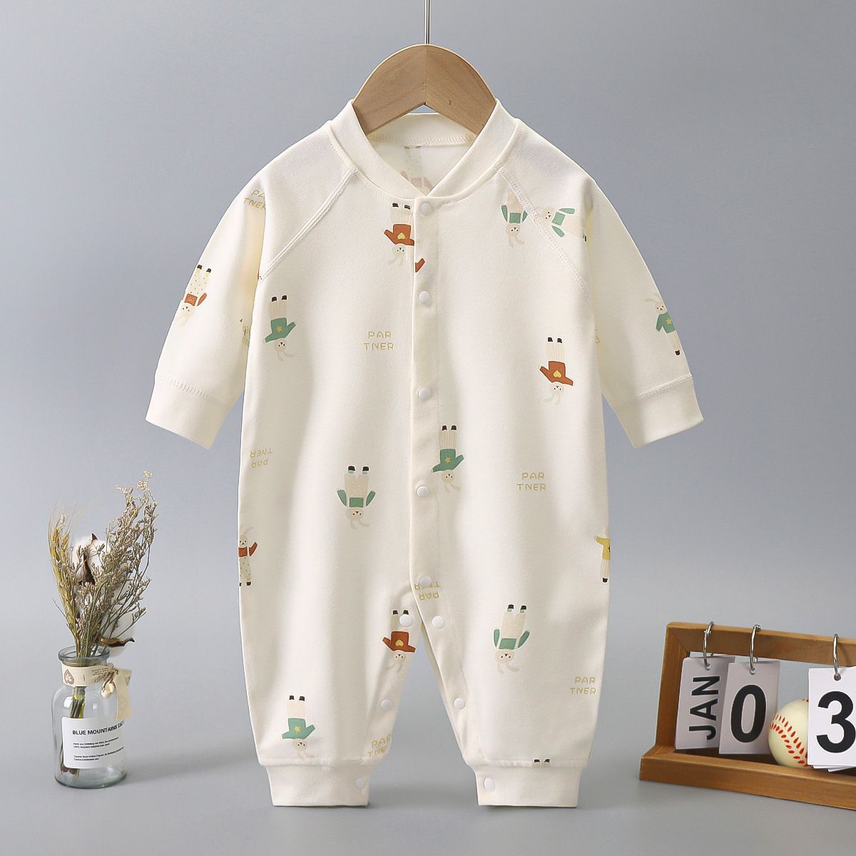 Newborn Cotton Jacquard Romper – Long Sleeve Seamless Spring Fall Bodysuit