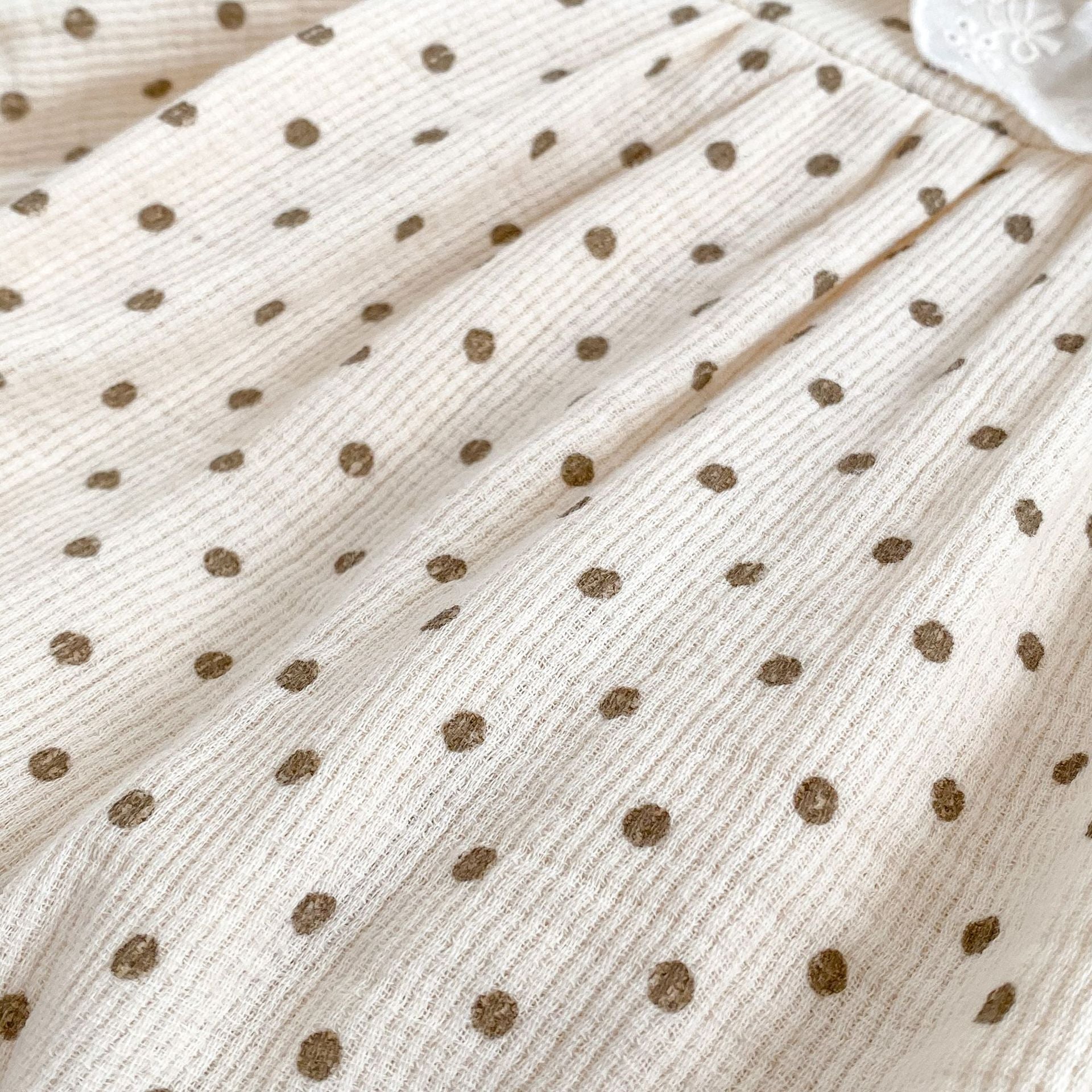 Baby Girl Floral Polka Dot Bodysuit with Lace Collar – Long Sleeve Spring Outfit