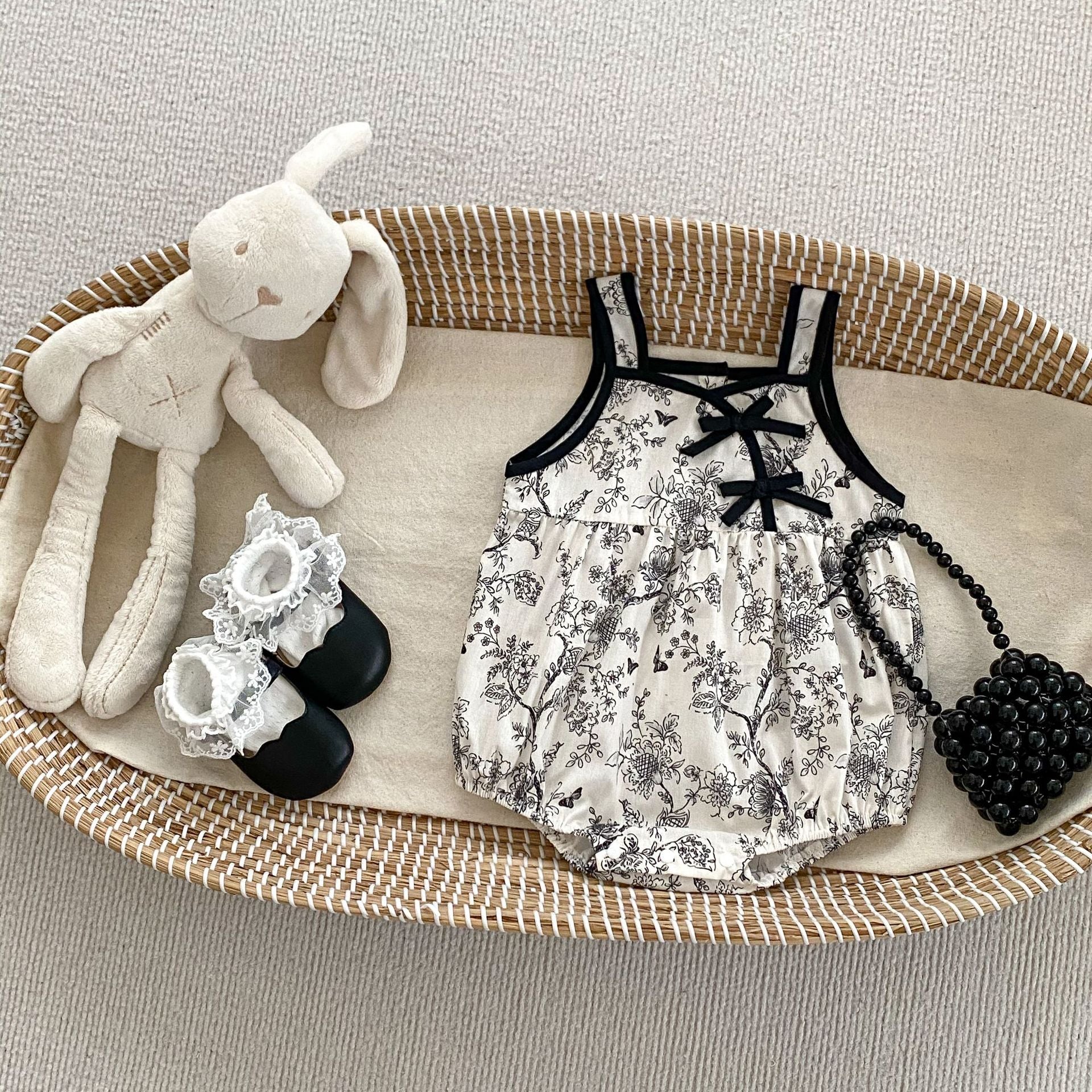 Baby Girl Sleeveless Floral Bodysuit with Frog Buttons – Lightweight Chinese Style Summer Outfit