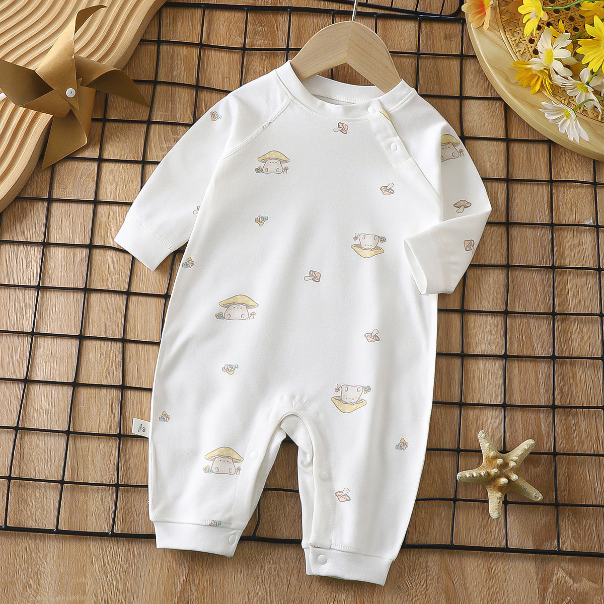 Newborn Cotton Jacquard Romper – Long Sleeve Seamless Spring Fall Bodysuit